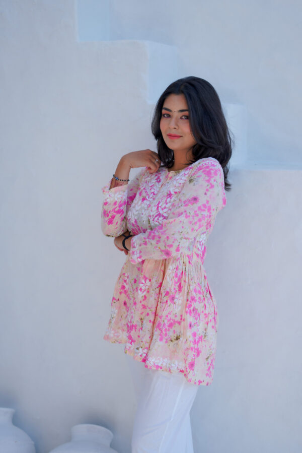Mulmul kurti ( pink ) - Image 3